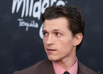 Incident në setin e ‘Spider-Man’: Tom Holland dërgohet në spital
