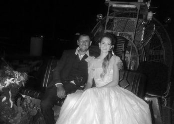 Lana Del Rey feston përvjetorin e parë të martesës, ndan për herë të parë foto nga dasma!