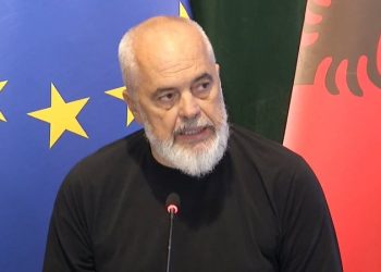 Rama njofton heqjen e depozitave të ujit nga pallatet: Mund të kthehen burim katastrofash