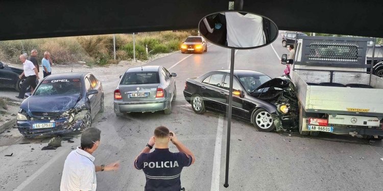 Aksident në aksin Delvinë-Sarandë, plagoset një grua