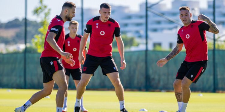 Kombëtarja zhvillon seancën e fundit stërvitore para miqësores me Gjibraltarin, situata