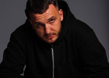 “Ke kaluar humbje të mëdha”/ Dedikimi emocionues i Mozzik për ditëlindjen e nënës së tij