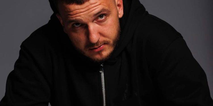 “Ke kaluar humbje të mëdha”/ Dedikimi emocionues i Mozzik për ditëlindjen e nënës së tij