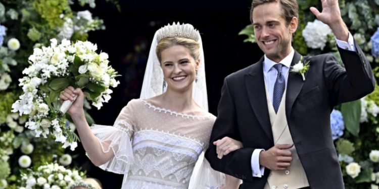 Martohet Princesha e Lihtenshtajnit, Marie Caroline