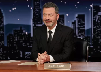 Jimmy Kimmel rikthehet në ekran pas pezullimit: Nuk ishte qëllimi im të ofendoja askënd