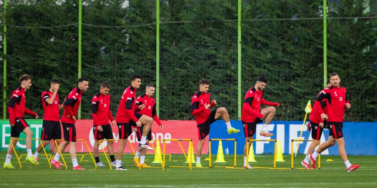 Disa ndryshime në listën e Kombëtares/ Sylvinho fton Shpendin, një lojtar lë kuqezinjtë për Zvicrën