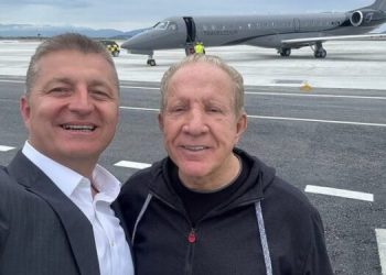 Reagon administratori i Aeroportit të Vlorës: S’kam asnjë njoftim për shkarkim