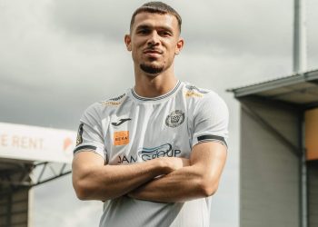 U largua nga Superiorja, mesfushori zyrtarizohet në Belgjikë