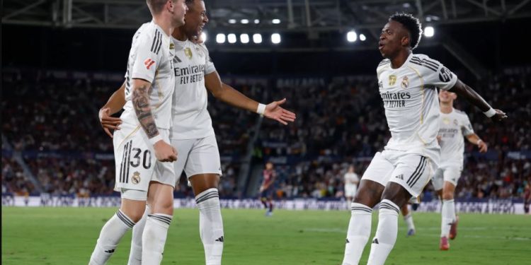 Real i pandalshëm, “Los Blancos” mundin Levanten, 6 fitore në 6 javë në La Liga