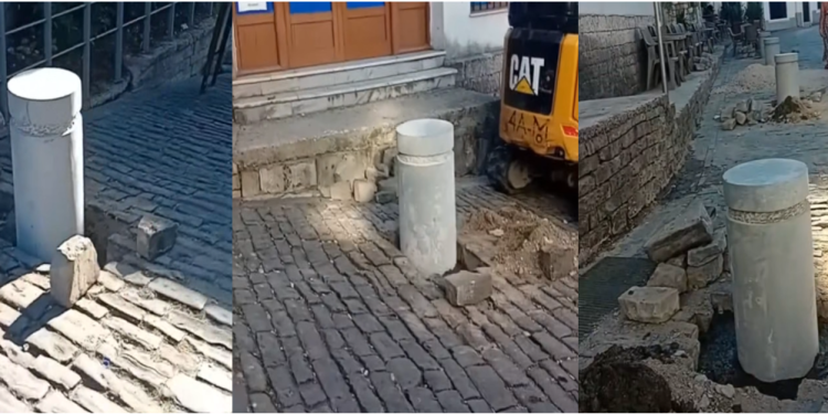 Zgjerohet zona pedonale në Gjirokastër, pistonat në kalldrëm për të penguar parkimin e makinave ngjallin debat