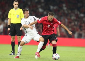 VIDEO/ Udhëheq Shqipëria, Asllani ndëshkon Letoninë në pjesën e parë