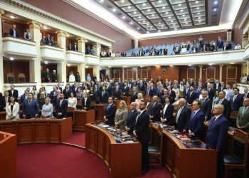 Seanca e parë e Kuvendit, kush janë 5 deputetët që nuk u betuan?