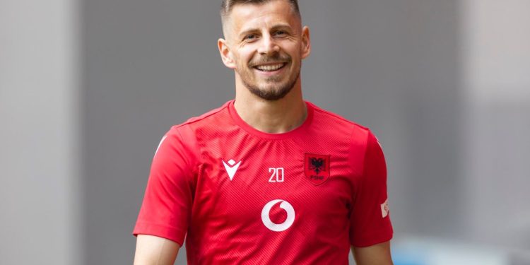 Mungon në ndeshjen e Kombëtares, por për Ramadanin dhe shokët e tij kjo ishte një ditë historike