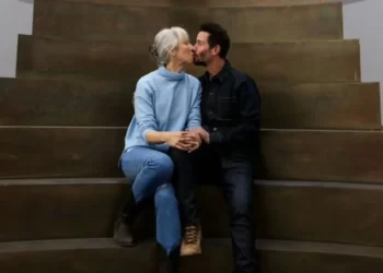 Alexandra Grant: Faleminderit për urimet për martesën tonë me Keanu Reeves… thjesht nuk u martuam