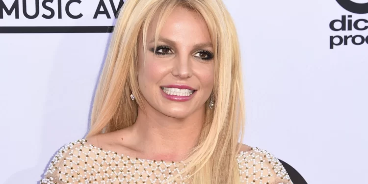 Të afërmit e Britney Spears janë përsëri të shqetësuar: Shtëpia e saj, e mbushur me jashtëqitje qensh