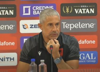 E PLOTË/ “Letonia kockë e fortë, por i kemi marrë masat”, Sylvinho: Kam dilema për titullarët, mos prisni fitore të thella