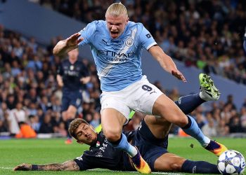 FOTO/ Di Lorenzo “skuq” Napolin, Man.City e nis me fitore, Haaland për rekord