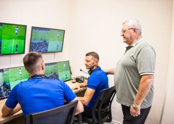 Presidenti Duka viziton qendrën e re të sistemit VAR në “Shtëpinë e Futbollit”: Pjesë e strategjisë së FSHF-së për modernizimin e arbitrimit