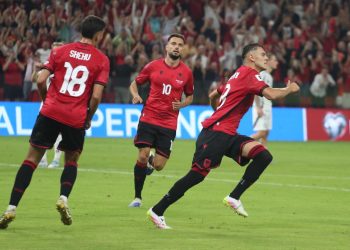 Shqipëria mban gjallë ëndrrën Botëror, mund Letoninë dhe lë mbrapa Serbinë (VIDEO)