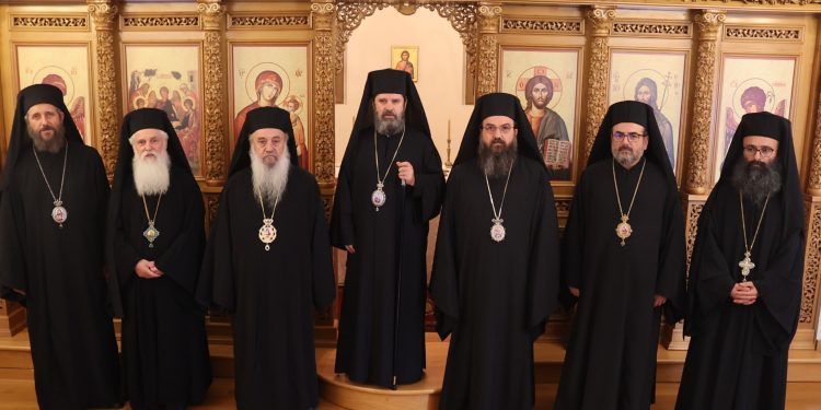 Zgjidhet mitropoliti i ri i Gjirokastrës dhe Korçës