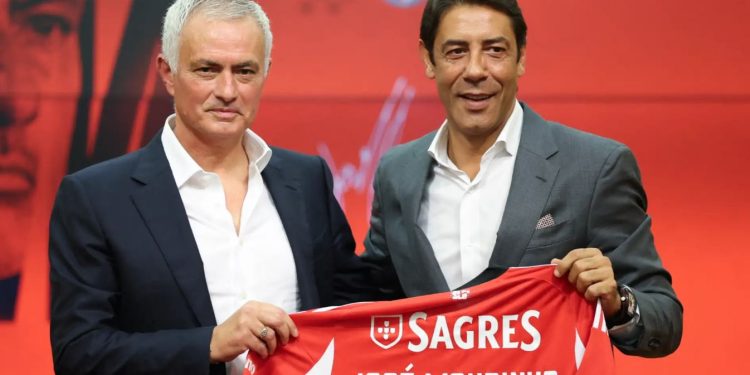 Mou i premton titullin Benfikës, por klauzola në kontratë bën zhurmë