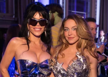 Sydney Sweeney feston si një yll pop-i! Ditëlindje me stilin e Britney dhe surpriza VIP