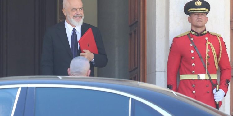 Programi i qeverisë “Rama 4″/ Ja sa do të rriten pagat, pensionet dhe bonusi i bebes muajt e ardhshëm