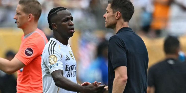 Alonso-Vinicius, tension mes palëve, braziliani reflekton largimin