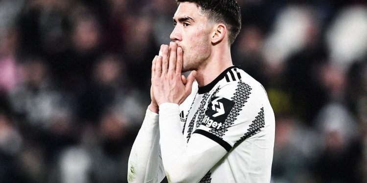 Bayern e ka seriozisht, vendosin kontaktet e para me Vlahovic