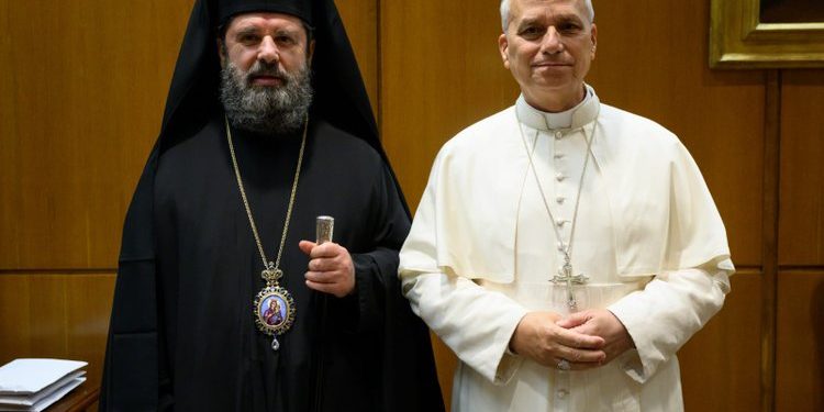 Kryepeshkopi Joan takon Papën Leonin XIV: Mesazh për paqe dhe rininë (FOTO)