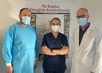 Për herë të parë në spitalin e Gjirokastrës, realizohet procedura moderne e ekzaminimit me bronkoskopi
