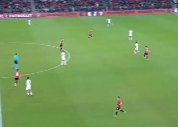 LIVE Shqipëri-Jordani/ Zhbllokohet ndeshja në “Air Albania”, realizojnë mysafirët (VIDEO)