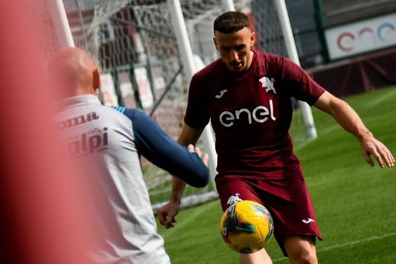 Optimizëm në Torino, Ismajli gati për Napolin, “ngroh” edhe Asllani