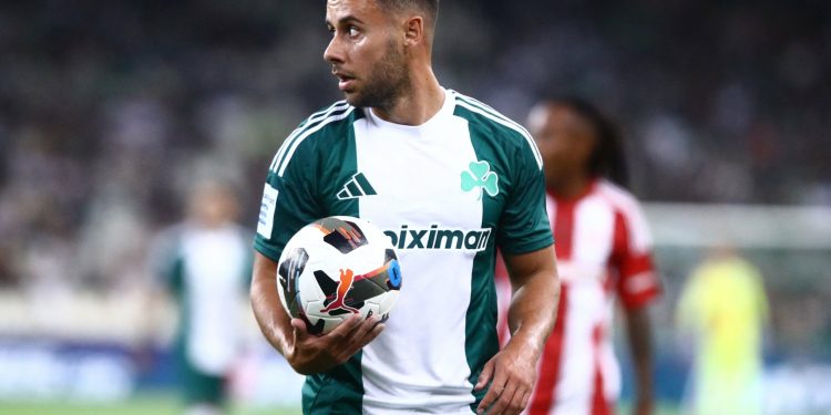 Ish-lojtari i kombëtares greke u gjet i vdekur në pishinë, pasuria i kalon djalit të vogël