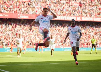 VIDEO/ Feston Sevilla, Barcelona bie keq në “Ramón Sánchez Pizjuán”