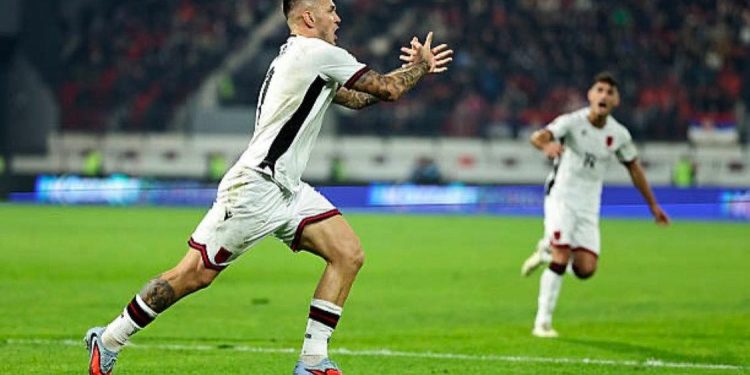 VIDEO/ Gol dhe festë me shqiponjë, Manaj “hesht” Serbinë në Leskovac