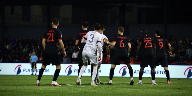 VIDEO/ Surprizohet Vllaznia, në Vlorë fiton Flamurtari