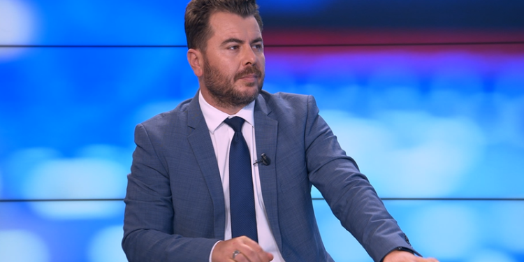 Deputeti: Berisha po bën pazar me Ramën për Reformën Territoriale dhe atë Zgjedhore