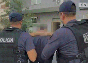 Hiqej si prokuror për të zhvatur qytetarët, arrestohet 49-vjeçari në Sarandë