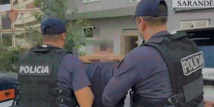 Hiqej si prokuror për të zhvatur qytetarët, arrestohet 49-vjeçari në Sarandë