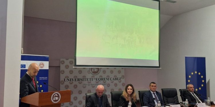 Altin Dumani, nga raportimi në Parlament te ligjërata në Universitetin e Gjirokastrës