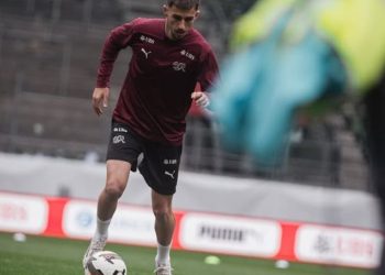 Zgjodhi Zvicrën, Adrian Bajrami zhduk gjithë fotot me Shqipërinë nga rrjetet sociale