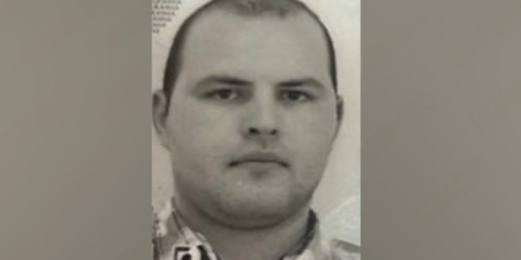 Ky është i riu që vrau gjyqtarin brenda sallës së gjyqit