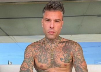Fedez njofton tërheqjen e tij nga mediat sociale: Do të flas vetëm përmes muzikës
