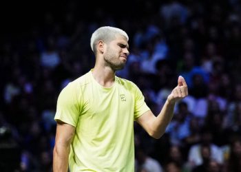 Tenis/ Surprizë nga Parisi, Norrie eleminon Carlos Alcaraz në raundin e dytë