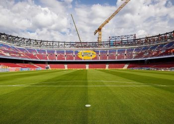 Zyrtare, shtyhet rikthimi i Barçës në Camp Nou