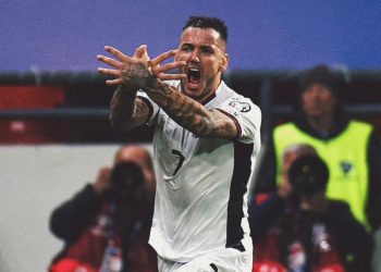 Fanella historike e Manajt ndaj Serbisë shitet për 3,100 euro në ankand ndërkombëtar