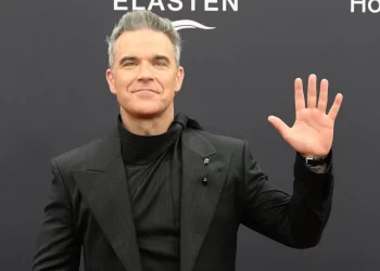 Robbie Williams anulon koncertin në Turqi për shkak të frikës nga terrorizmi