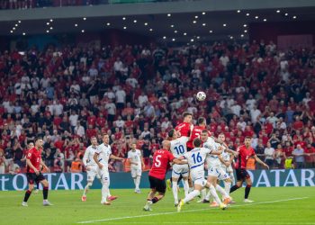 Snajperë, agjentë civilë dhe dronë/ Analiza e detajuar e gazetës zvicerane, sfida speciale Serbi-Shqipëri