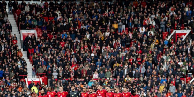 Asnjë problem për Arsenal, mund West Ham, United thyen Sunderland